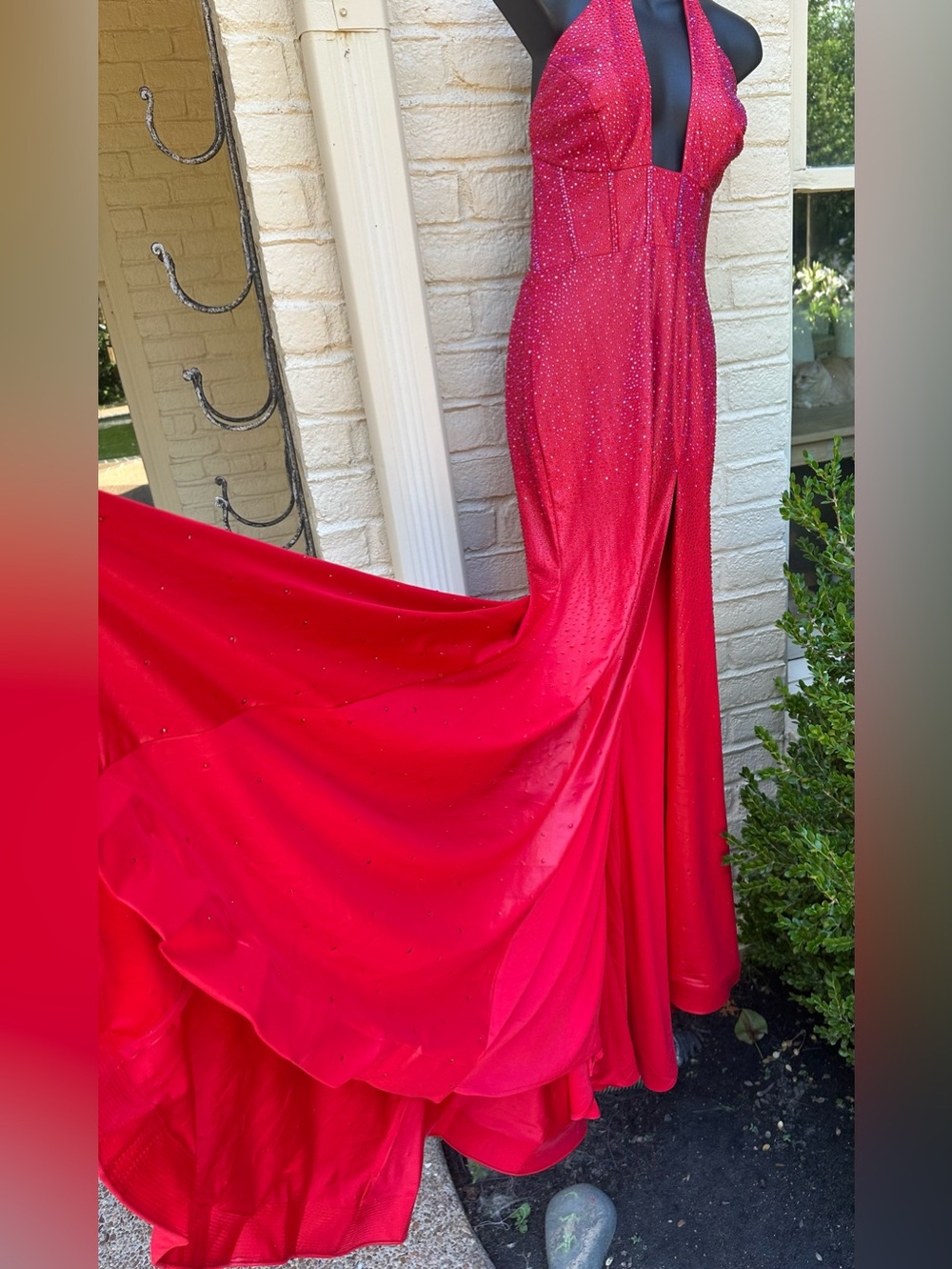 $$$$ NEW JOVANI RED STUNNING SPARKLING CRYSTAL GLASS BEADED GOWN/DRESS NEW!!! - Picture 4 of 13
